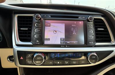 2015 Toyota Highlander Limited   - Photo 26 - Bakersfield, CA 93305