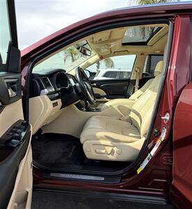 2015 Toyota Highlander Limited   - Photo 6 - Bakersfield, CA 93305