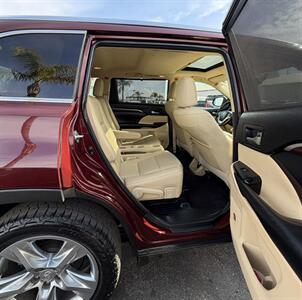 2015 Toyota Highlander Limited   - Photo 19 - Bakersfield, CA 93305