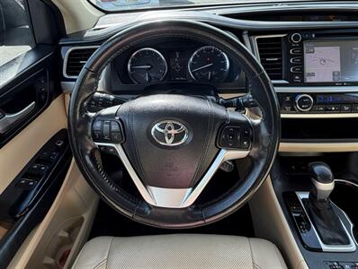 2015 Toyota Highlander Limited   - Photo 24 - Bakersfield, CA 93305