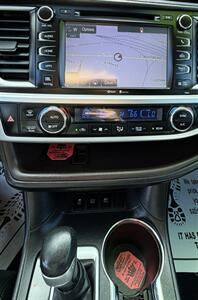 2015 Toyota Highlander Hybrid Limited   - Photo 27 - Bakersfield, CA 93301