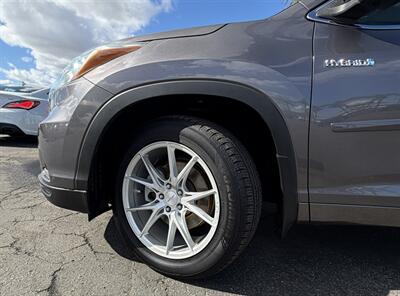2015 Toyota Highlander Hybrid Limited   - Photo 28 - Bakersfield, CA 93301