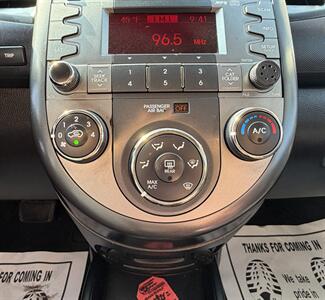 2011 Kia Soul +   - Photo 23 - Bakersfield, CA 93305