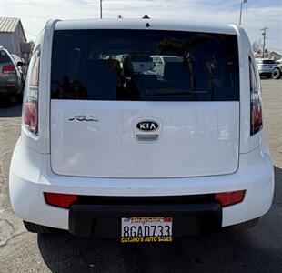 2011 Kia Soul +   - Photo 9 - Bakersfield, CA 93305