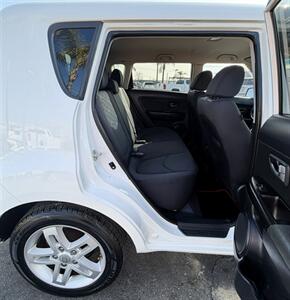2011 Kia Soul +   - Photo 17 - Bakersfield, CA 93305