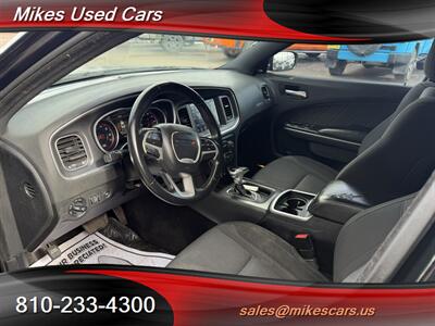 2017 Dodge Charger SXT - Photo 10 - Flint, MI 48503