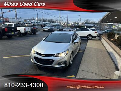 2017 Chevrolet Cruze LT Auto - Photo 4 - Flint, MI 48503