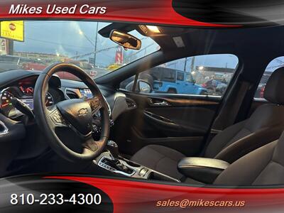 2017 Chevrolet Cruze LT Auto - Photo 8 - Flint, MI 48503