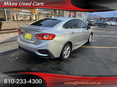 2017 Chevrolet Cruze LT Auto - Photo 6 - Flint, MI 48503