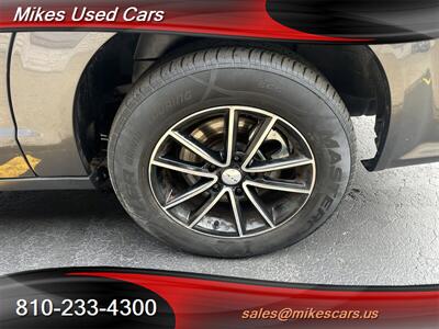 2016 Dodge Grand Caravan SXT - Photo 9 - Flint, MI 48503