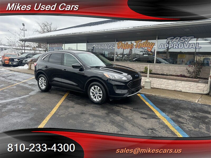2020 Ford Escape SE   - Photo 1 - Flint, MI 48503