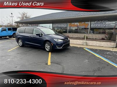 2018 Chrysler Pacifica Touring Plus - Photo 2 - Flint, MI 48503