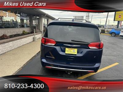 2018 Chrysler Pacifica Touring Plus - Photo 12 - Flint, MI 48503