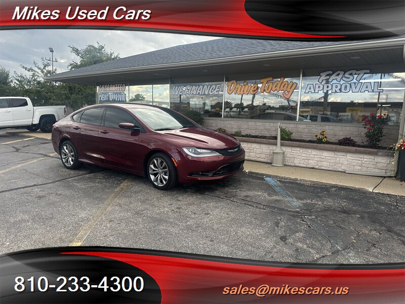 2016 Chrysler 200 S   - Photo 1 - Flint, MI 48503