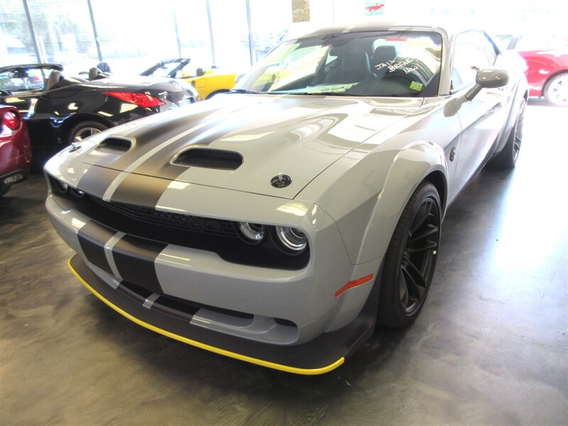 2022 Dodge Challenger SRT Hellcat Redeye Jailbreak   - Photo 5 - Bohemia, NY 11716