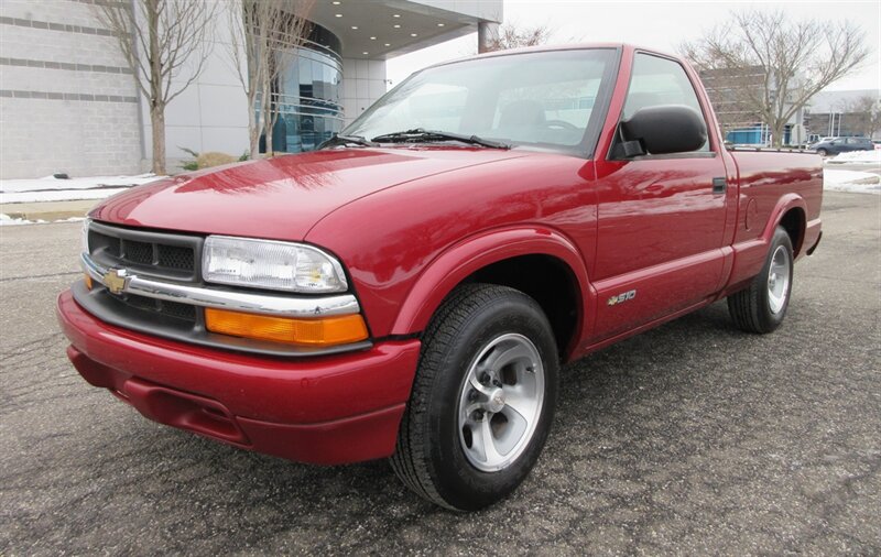 1999 Chevrolet S-10 LS  