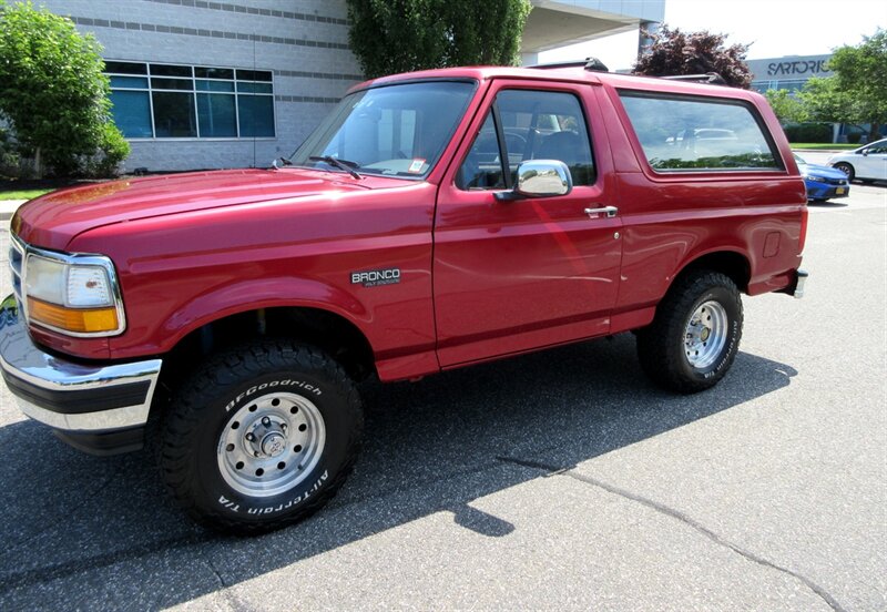 1994 Ford Bronco XLT   - Photo 18 - Bohemia, NY 11716