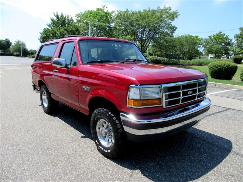 1994 Ford Bronco XLT   - Photo 6 - Bohemia, NY 11716