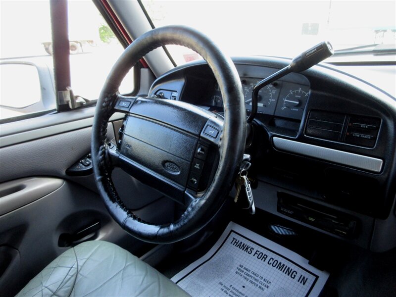 1994 Ford Bronco XLT   - Photo 39 - Bohemia, NY 11716