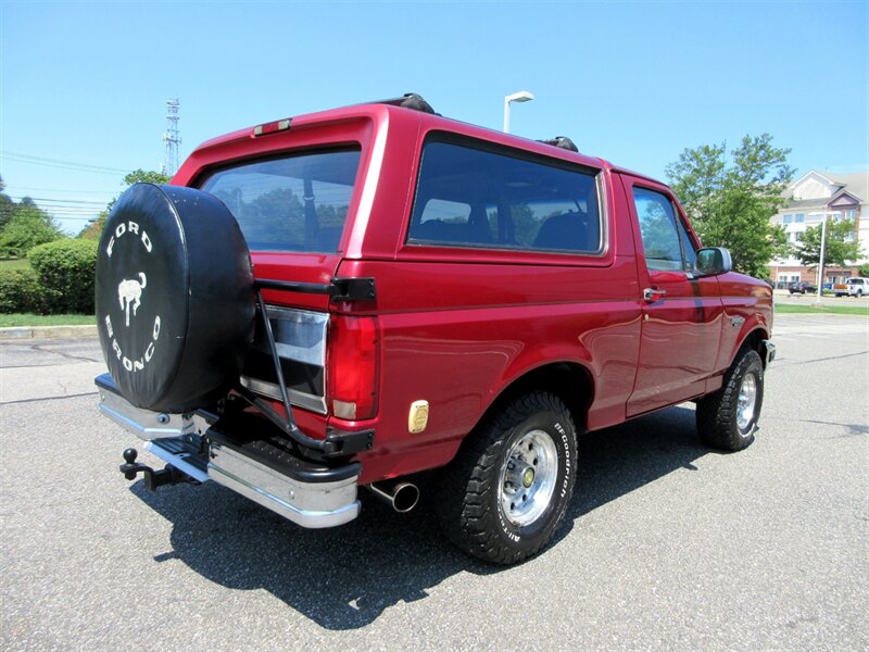 1994 Ford Bronco XLT   - Photo 4 - Bohemia, NY 11716