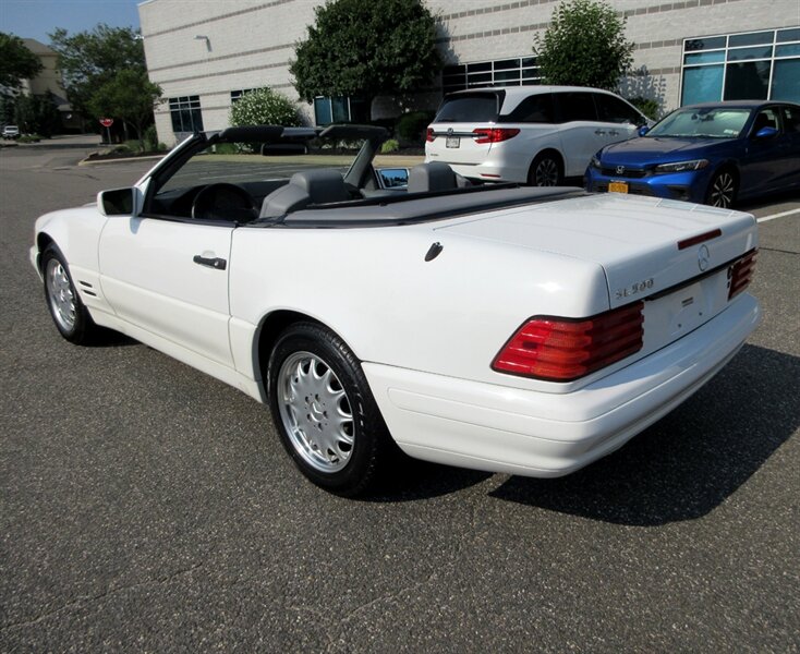 1997 Mercedes-Benz SL 500   - Photo 7 - Bohemia, NY 11716