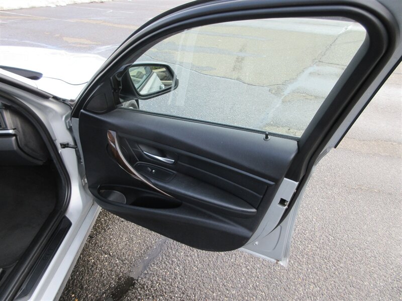 2013 BMW 328i xDrive   - Photo 58 - Bohemia, NY 11716