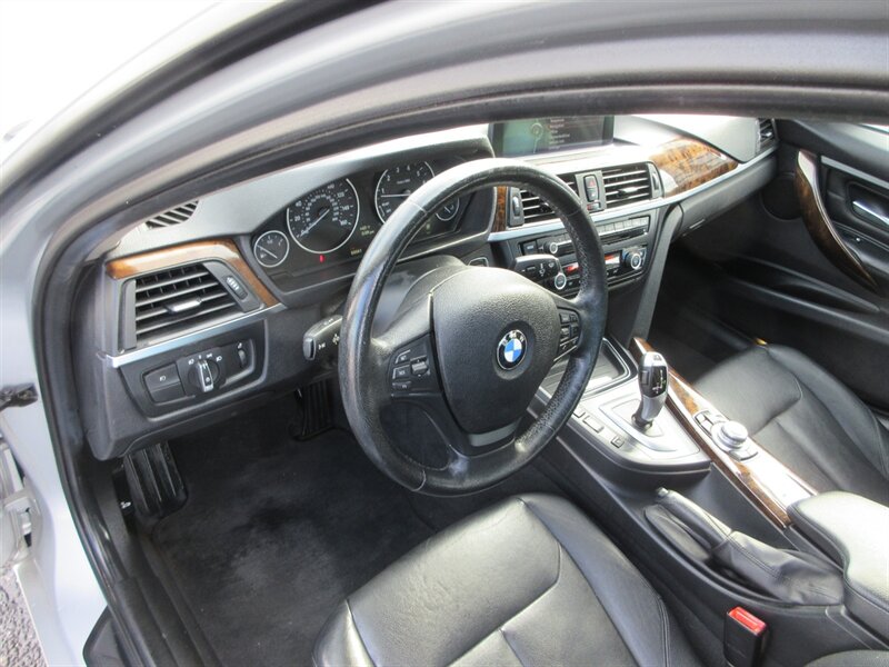 2013 BMW 328i xDrive   - Photo 33 - Bohemia, NY 11716