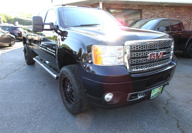 2014 GMC Sierra 2500 Denali   - Photo 2 - Bohemia, NY 11716