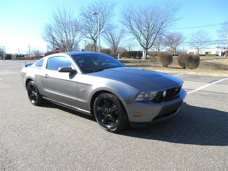 2010 Ford Mustang GT Premium photo