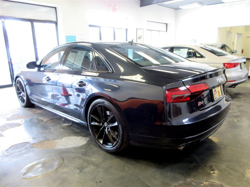 2017 Audi S8 4.0T quattro   - Photo 6 - Bohemia, NY 11716