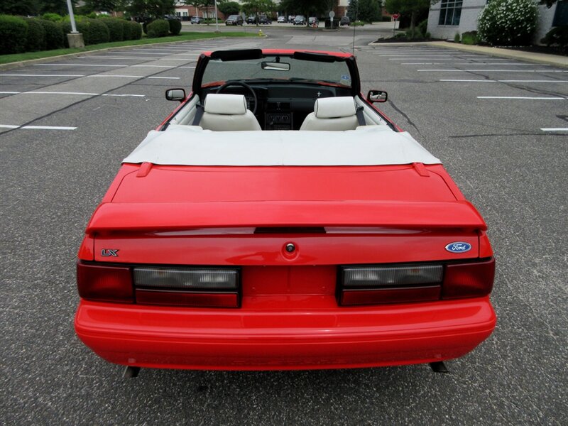 1992 Ford Mustang LX 5.0  Convertible - Photo 18 - Bohemia, NY 11716