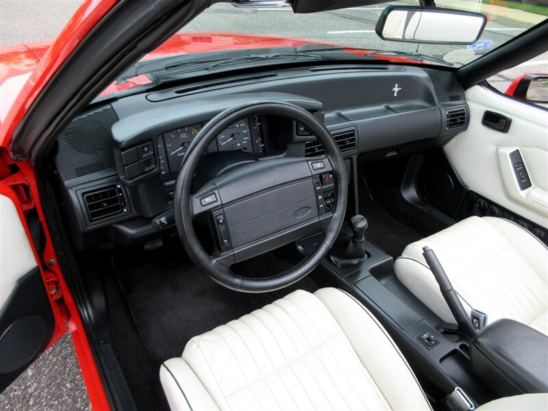 1992 Ford Mustang LX 5.0  Convertible - Photo 37 - Bohemia, NY 11716