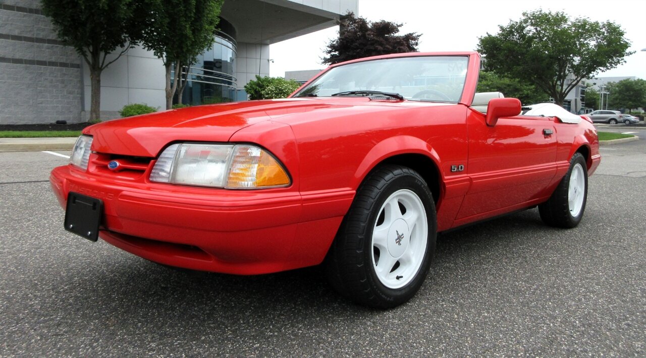 1992 Ford Mustang LX 5.0  Convertible - Photo 1 - Bohemia, NY 11716