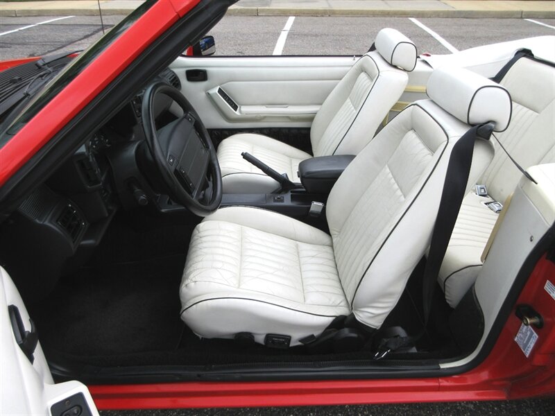 1992 Ford Mustang LX 5.0  Convertible - Photo 39 - Bohemia, NY 11716