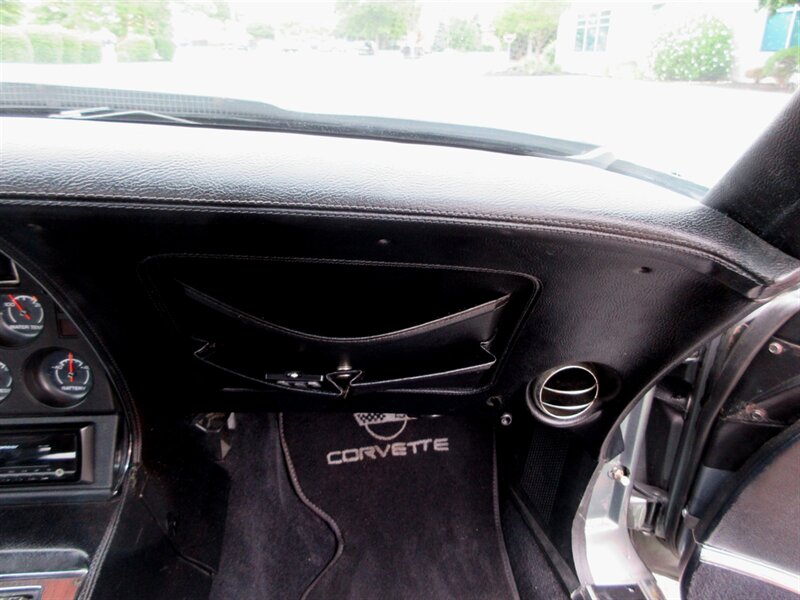 1975 Chevrolet Corvette Coupe   - Photo 41 - Bohemia, NY 11716