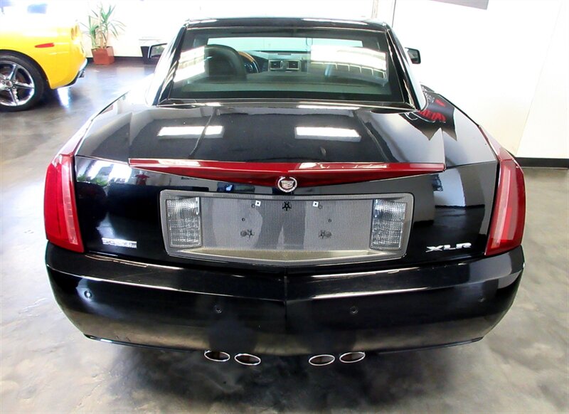 2004 Cadillac XLR   - Photo 15 - Bohemia, NY 11716