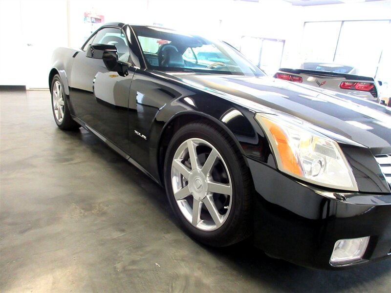 2004 Cadillac XLR   - Photo 20 - Bohemia, NY 11716