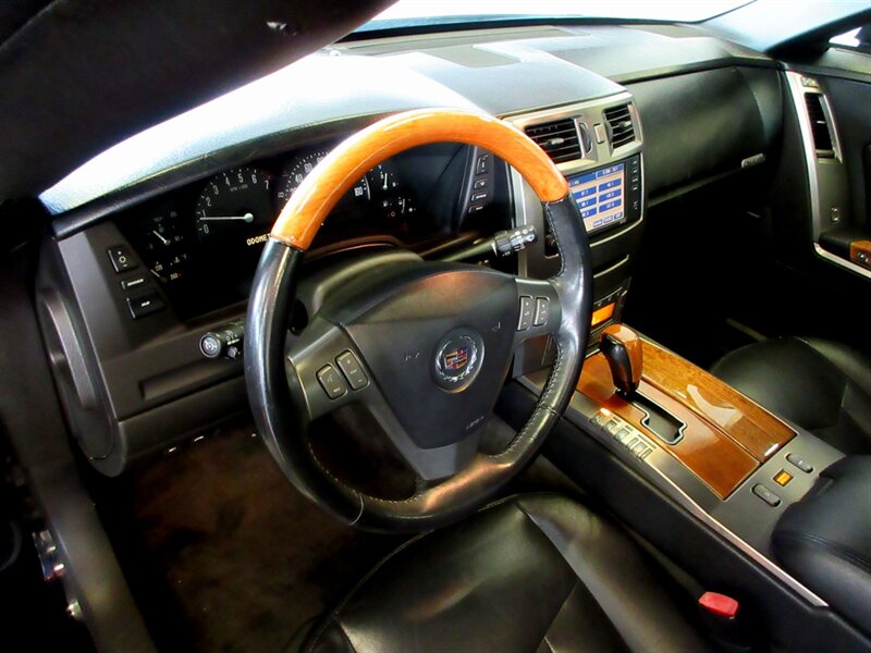 2004 Cadillac XLR   - Photo 31 - Bohemia, NY 11716