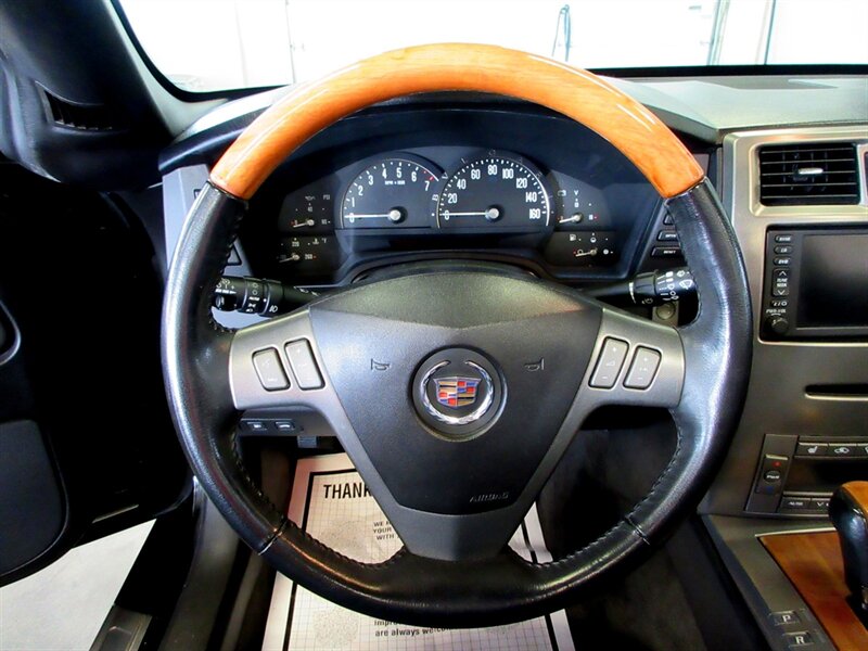 2004 Cadillac XLR   - Photo 32 - Bohemia, NY 11716