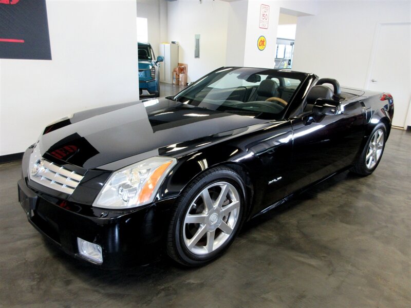 2004 Cadillac XLR   - Photo 5 - Bohemia, NY 11716