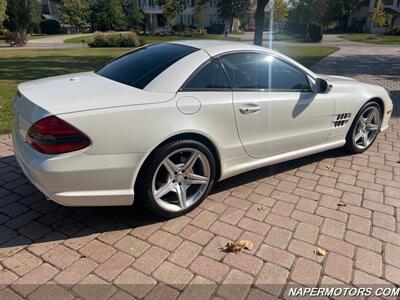 2011 Mercedes-Benz SL 550  Sport package - Photo 8 - Naperville, IL 60565