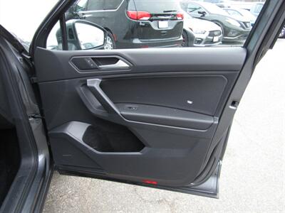 2021 Volkswagen Tiguan SEL PREM,TECH PKG,CONV PKG,RVC,SILVER CERTIFIED   - Photo 22 - Haddon Twp, NJ 08107