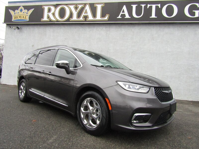 2022 Chrysler Pacifica LIMITED,PANO,TECH PKG,SILVER CERTIFIED  