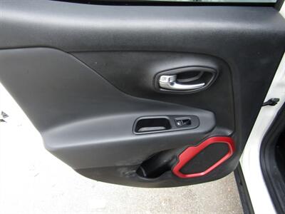 2018 Jeep Renegade TRAILHAWK,AWD,SAFTY PKG,NAV,RVC,SILVER CERTIFIED   - Photo 17 - Haddon Twp, NJ 08107