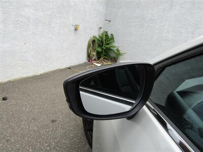 2024 Mazda Mazda3 Hatchback NAV,PREFERRED PKG,SILVER CERTIFIED   - Photo 13 - Haddon Twp, NJ 08107