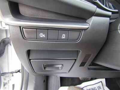 2024 Mazda Mazda3 Hatchback NAV,PREFERRED PKG,SILVER CERTIFIED   - Photo 40 - Haddon Twp, NJ 08107