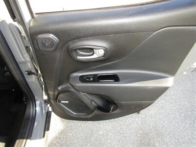 2021 Jeep Renegade LIMITED,AWD,NAV,TECH PKG,SILVER CERTIFIED   - Photo 20 - Haddon Twp, NJ 08107