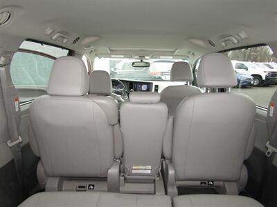 2017 Toyota Sienna XLE,NAV,LEATHER,TECH PKG,RVC,SILVER CERTIFIED   - Photo 26 - Haddon Twp, NJ 08107