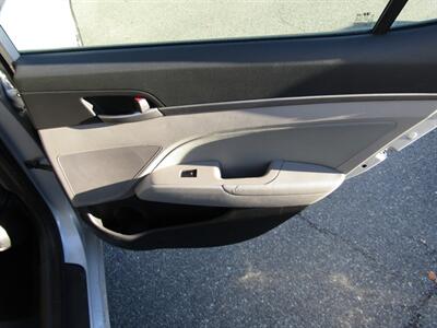 2017 Hyundai ELANTRA SE,CONV PKG,BLUETOOTH,SILVER CERTIFIED   - Photo 18 - Haddon Twp, NJ 08107