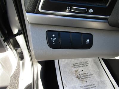 2017 Hyundai ELANTRA SE,CONV PKG,BLUETOOTH,SILVER CERTIFIED   - Photo 22 - Haddon Twp, NJ 08107